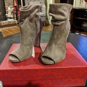 Carlos by Carlos Santana Women's Felicity Doe